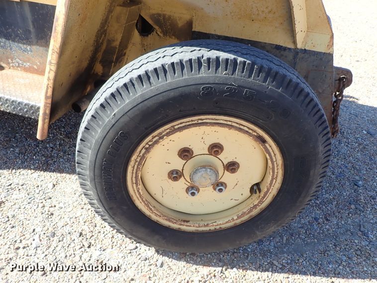 image for item DB7576 Hyster P80A forklift