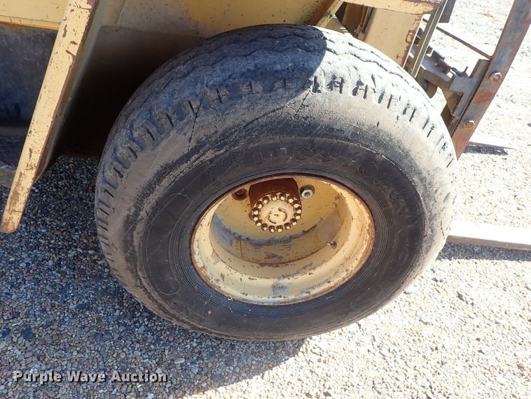 image for item DB7576 Hyster P80A forklift