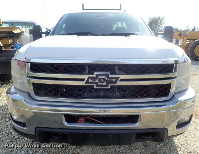 image for item DB7578 2011 Chevrolet Silverado 2500HD Ext. Cab utility bed pickup truck