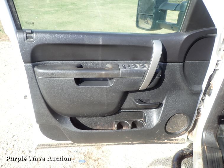 image for item DB7578 2011 Chevrolet Silverado 2500HD Ext. Cab utility bed pickup truck