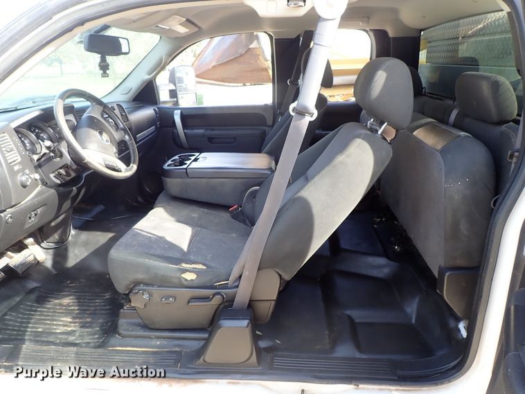 image for item DB7578 2011 Chevrolet Silverado 2500HD Ext. Cab utility bed pickup truck