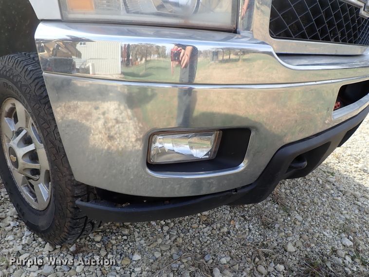 image for item DB7578 2011 Chevrolet Silverado 2500HD Ext. Cab utility bed pickup truck