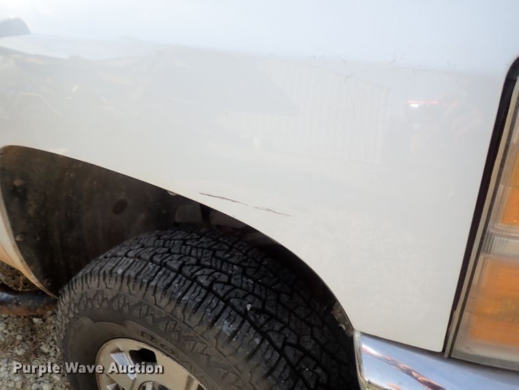 image for item DB7578 2011 Chevrolet Silverado 2500HD Ext. Cab utility bed pickup truck