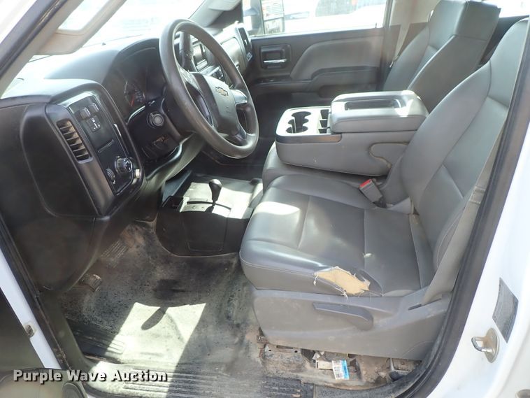 image for item DB7580 2015 Chevrolet Silverado 3500HD Crew Cab flatbed pickup truck