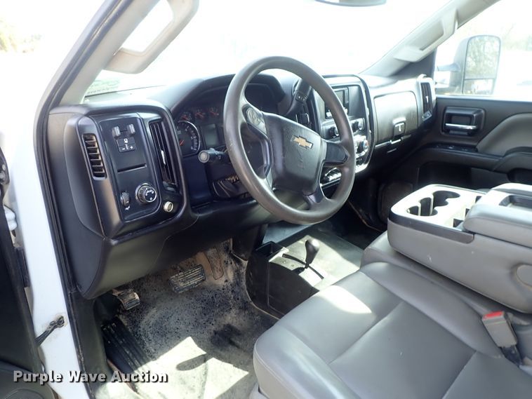 image for item DB7580 2015 Chevrolet Silverado 3500HD Crew Cab flatbed pickup truck