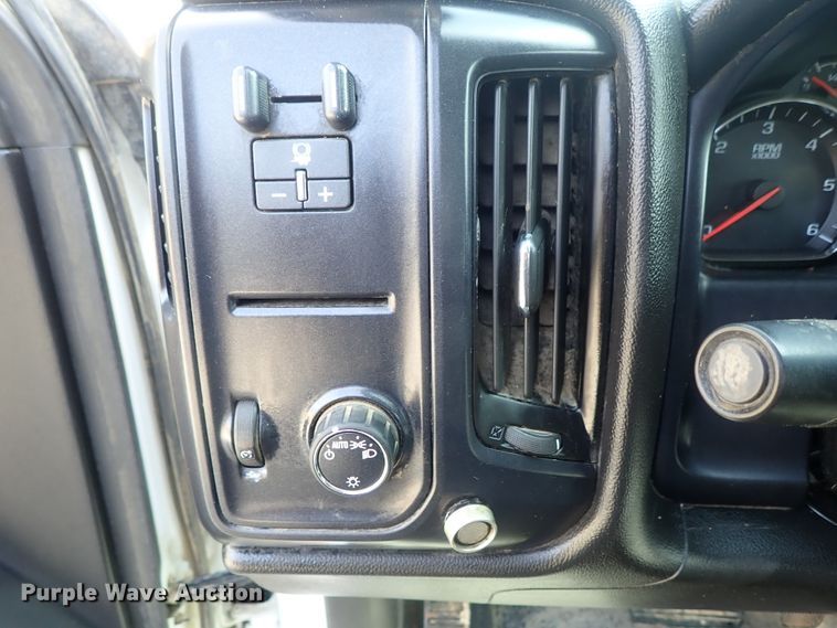 image for item DB7580 2015 Chevrolet Silverado 3500HD Crew Cab flatbed pickup truck