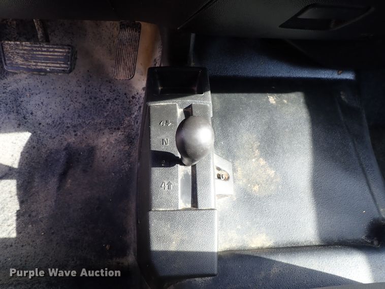 image for item DB7580 2015 Chevrolet Silverado 3500HD Crew Cab flatbed pickup truck