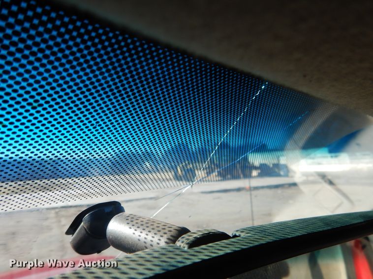 image for item DE4045 2010 Ford F350 XLT pickup truck cab and chassis