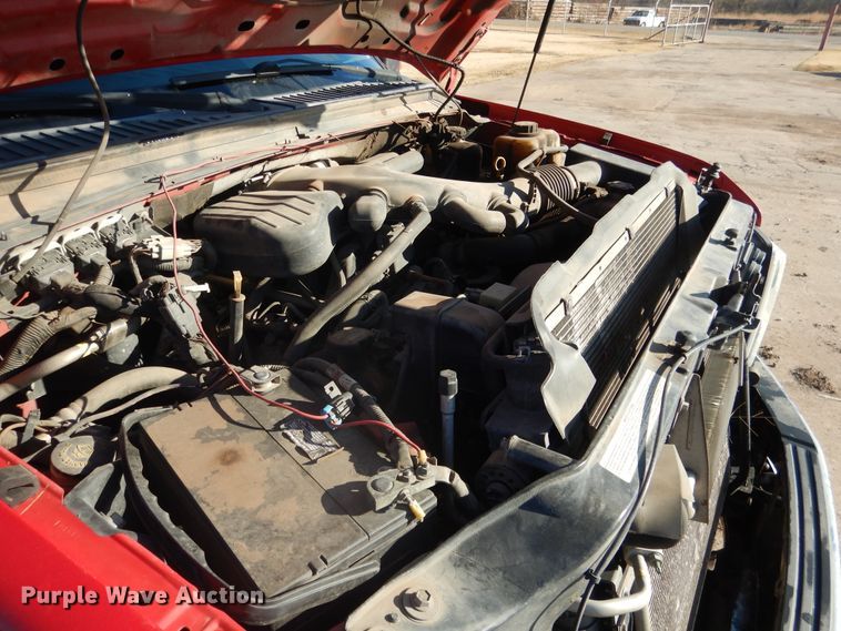 image for item DE4045 2010 Ford F350 XLT pickup truck cab and chassis