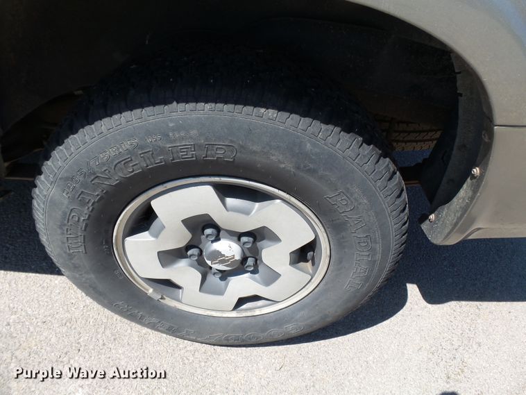 image for item DE7963 2004 Chevrolet Blazer SUV