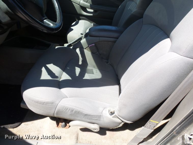 image for item DE7963 2004 Chevrolet Blazer SUV