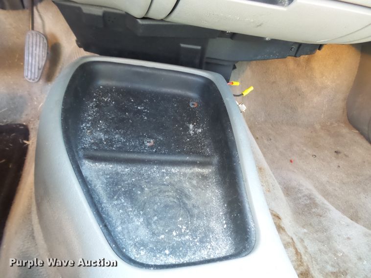 image for item DE7963 2004 Chevrolet Blazer SUV