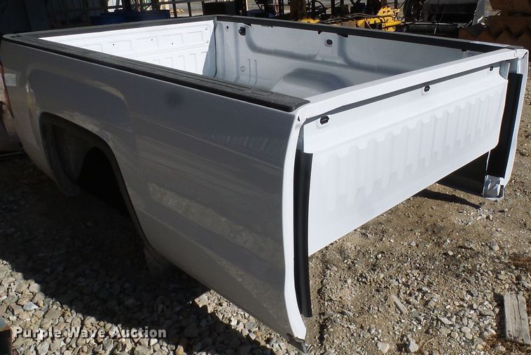 image for item DG5504 2019 GMC Sierra pickup truck bed