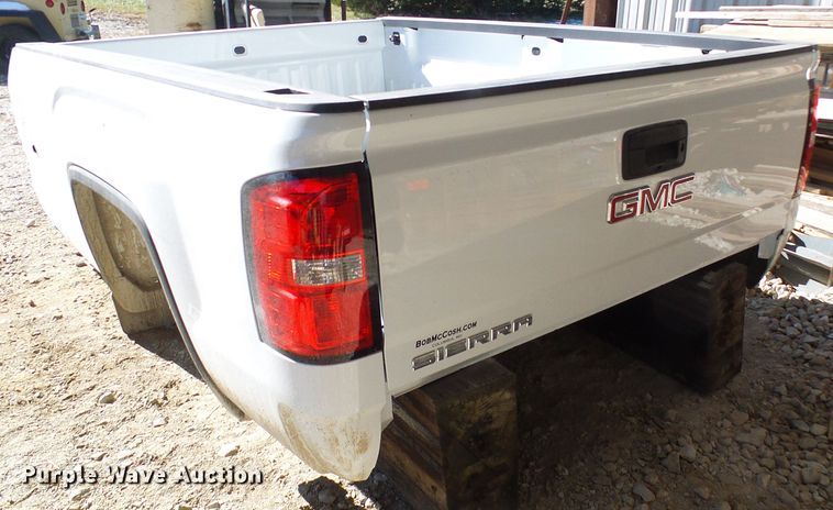 image for item DG5504 2019 GMC Sierra pickup truck bed