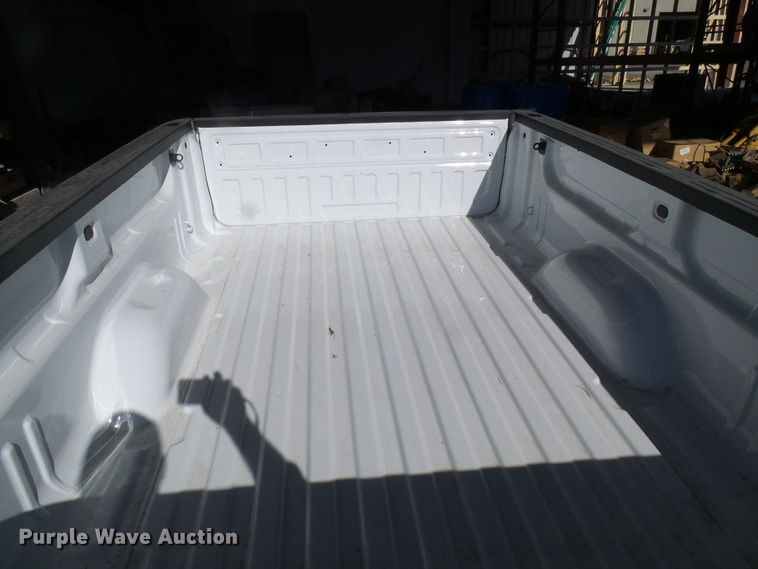 image for item DG5504 2019 GMC Sierra pickup truck bed