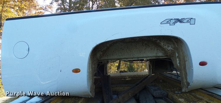 image for item DG5505 2011 Chevrolet Silverado pickup truck bed