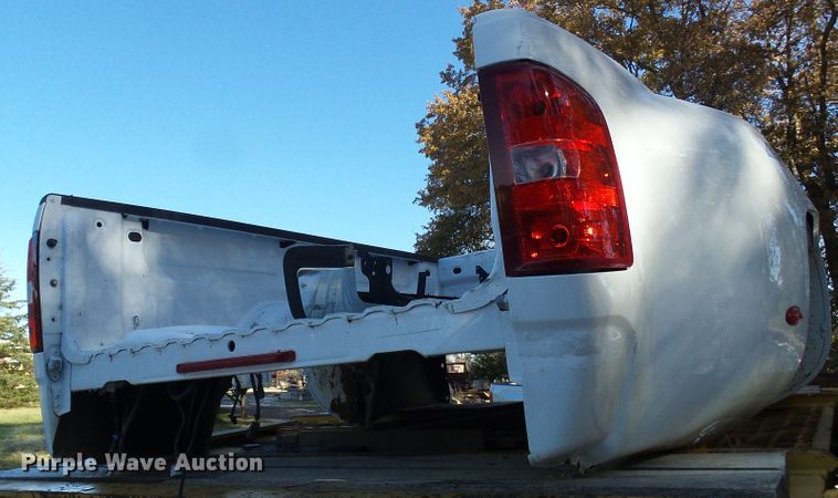 image for item DG5505 2011 Chevrolet Silverado pickup truck bed