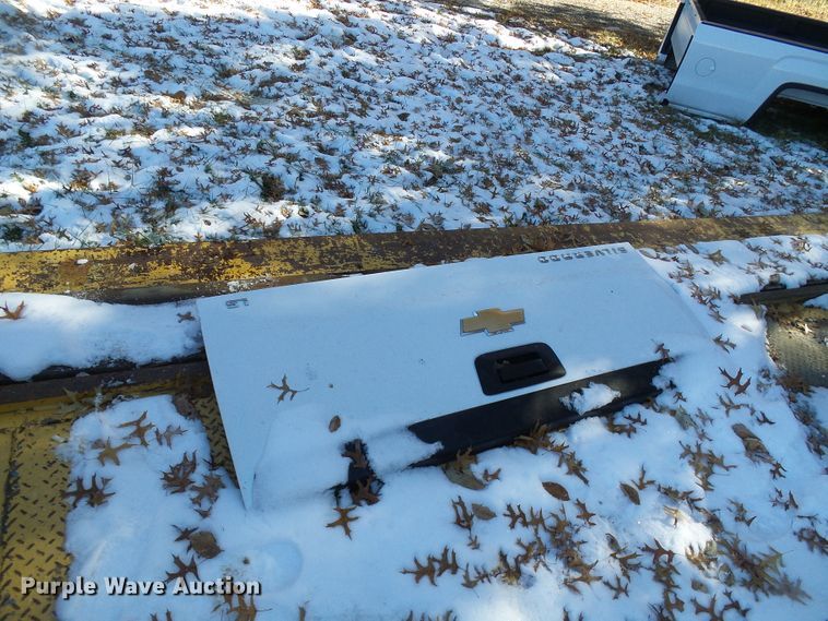 image for item DG5505 2011 Chevrolet Silverado pickup truck bed