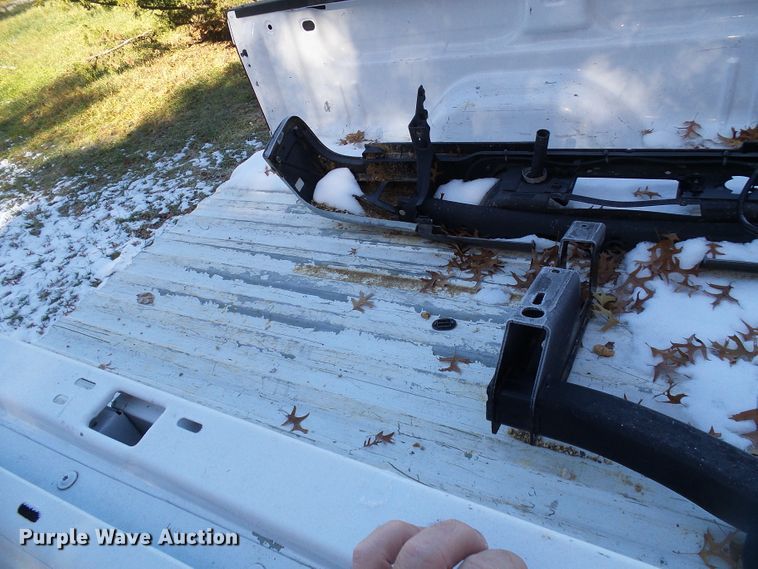 image for item DG5505 2011 Chevrolet Silverado pickup truck bed