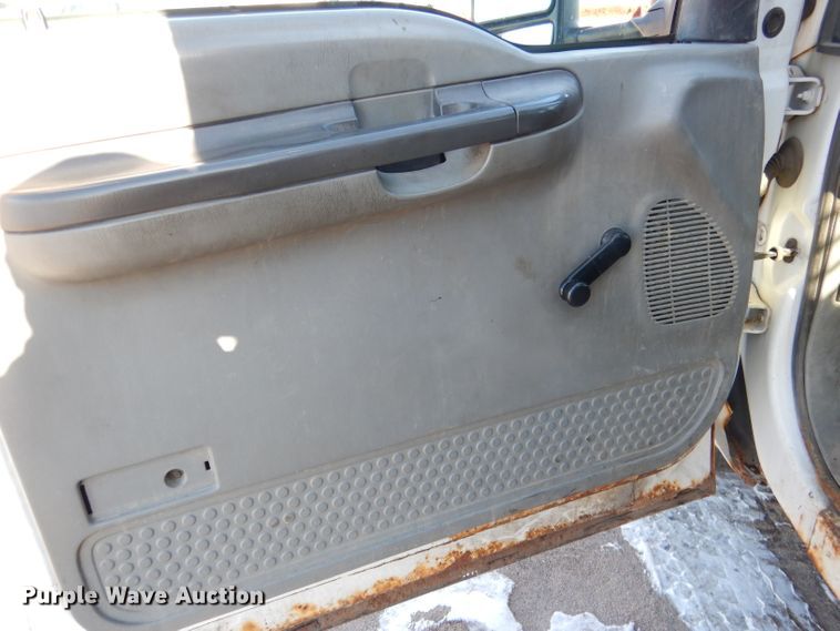 image for item DG5873 2002 Ford F550 dump truck