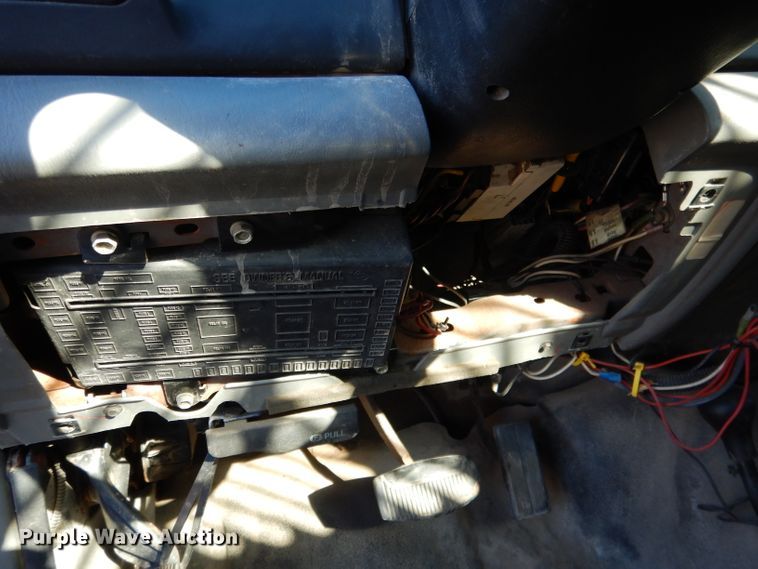 image for item DG5873 2002 Ford F550 dump truck