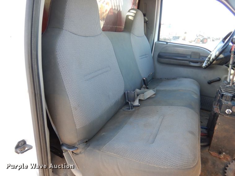 image for item DG5873 2002 Ford F550 dump truck