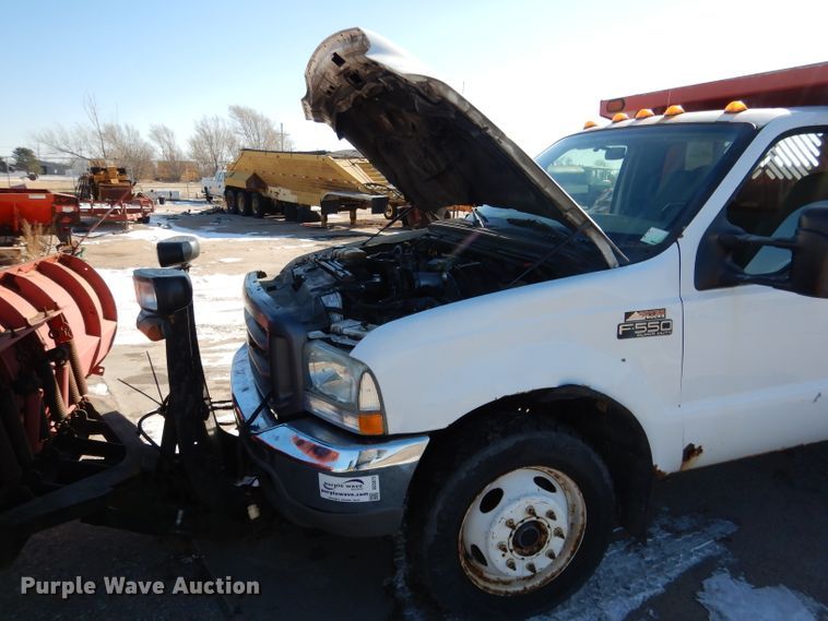 image for item DG5873 2002 Ford F550 dump truck