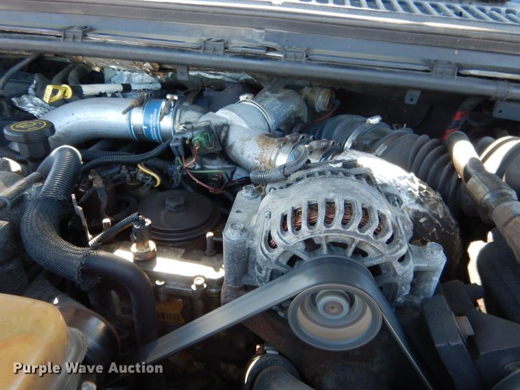 image for item DG5873 2002 Ford F550 dump truck