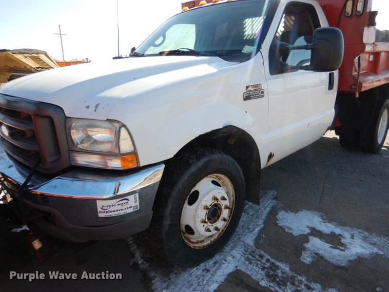 image for item DG5873 2002 Ford F550 dump truck