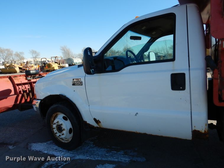 image for item DG5873 2002 Ford F550 dump truck