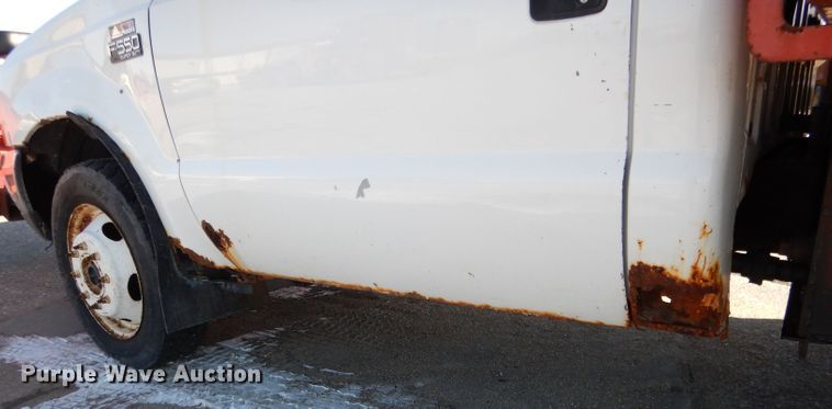 image for item DG5873 2002 Ford F550 dump truck