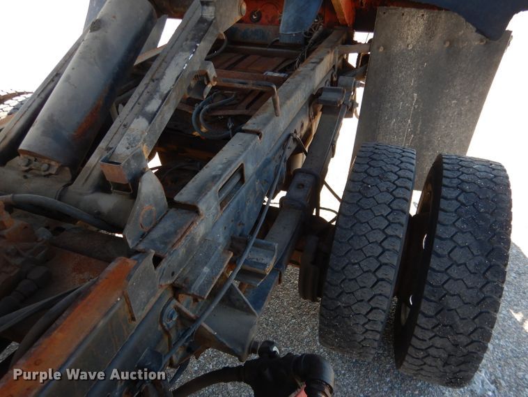 image for item DG5873 2002 Ford F550 dump truck