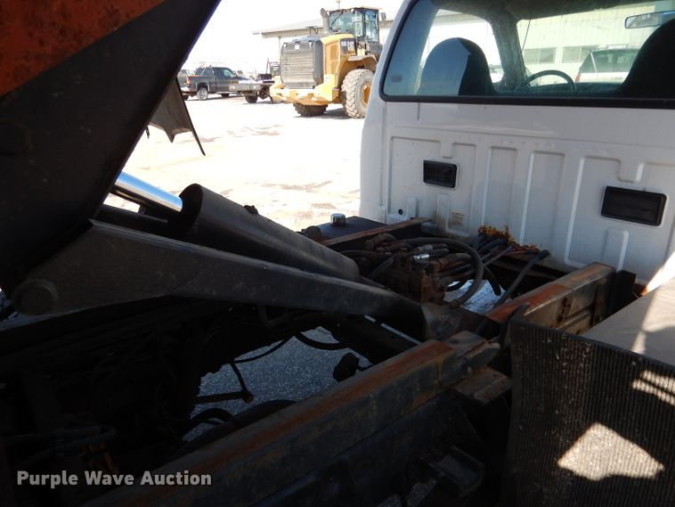 image for item DG5873 2002 Ford F550 dump truck