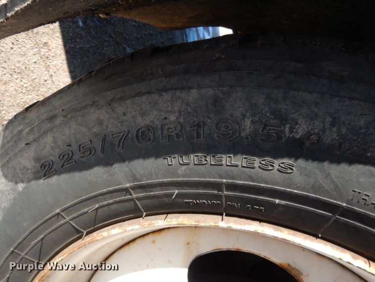 image for item DG5873 2002 Ford F550 dump truck