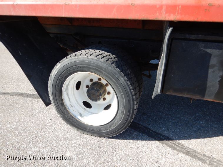 image for item DG5873 2002 Ford F550 dump truck