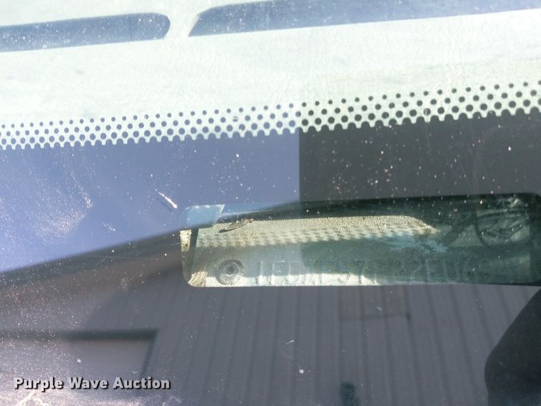 image for item DG5873 2002 Ford F550 dump truck