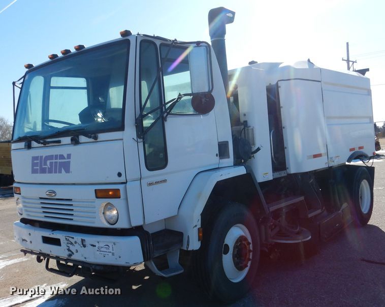 image for item DG5874 2003 Sterling SC8000 street sweeper truck