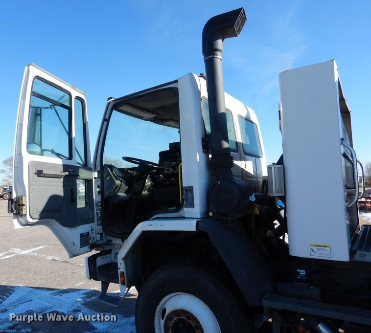 image for item DG5874 2003 Sterling SC8000 street sweeper truck