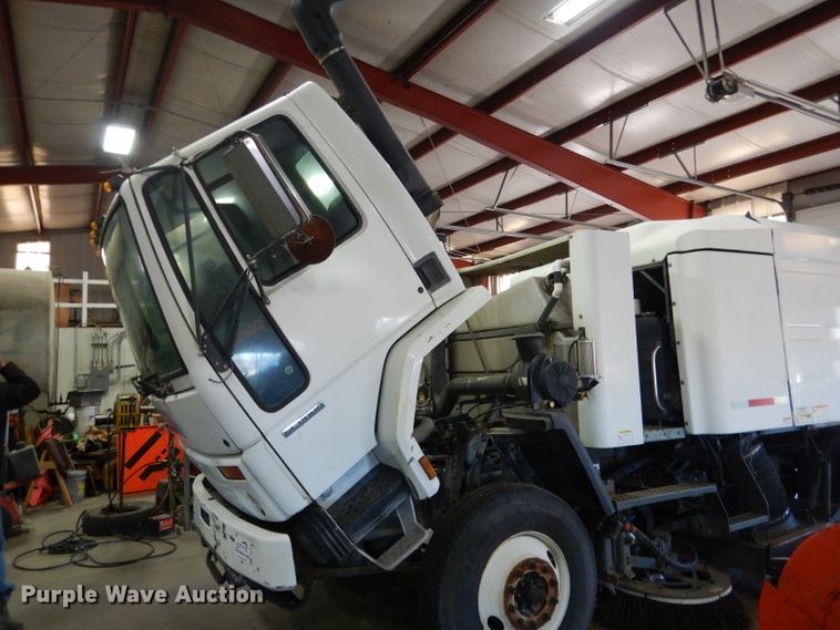 image for item DG5874 2003 Sterling SC8000 street sweeper truck