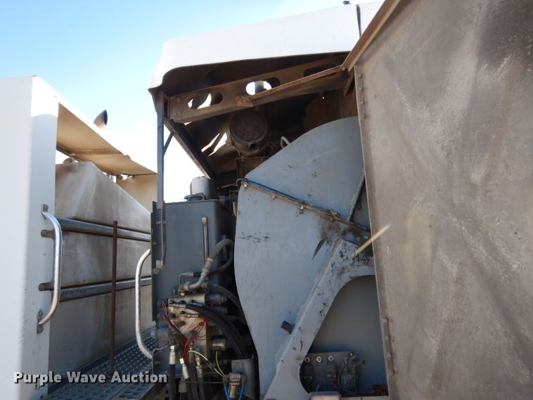 image for item DG5874 2003 Sterling SC8000 street sweeper truck