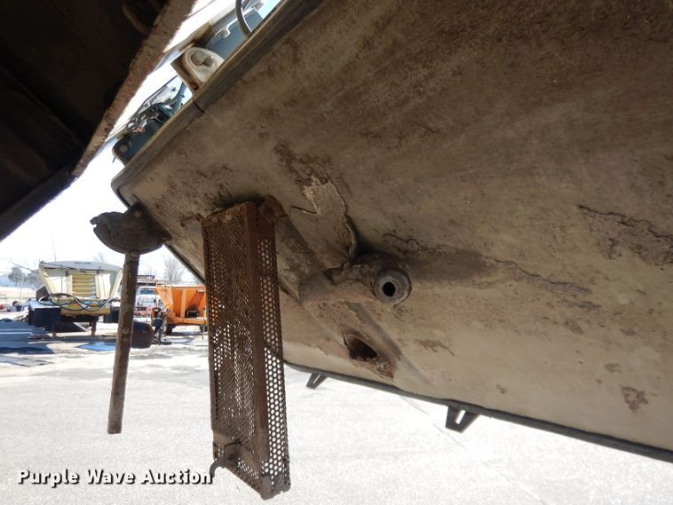 image for item DG5874 2003 Sterling SC8000 street sweeper truck