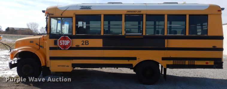 image for item DG5875 2000 International 3800 school bus