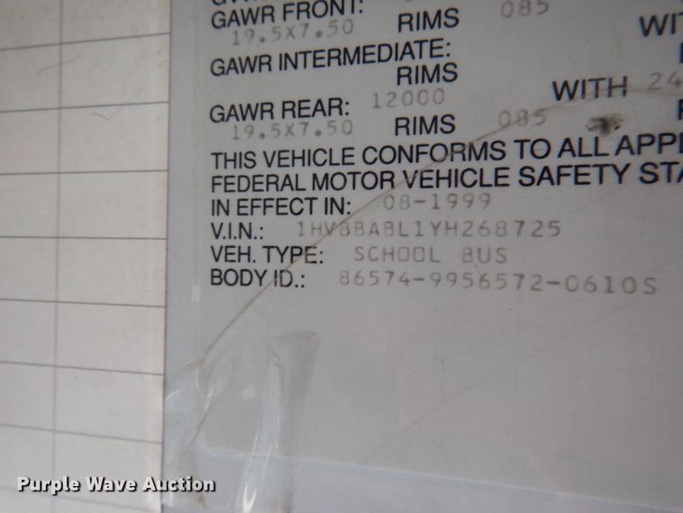 image for item DG5875 2000 International 3800 school bus