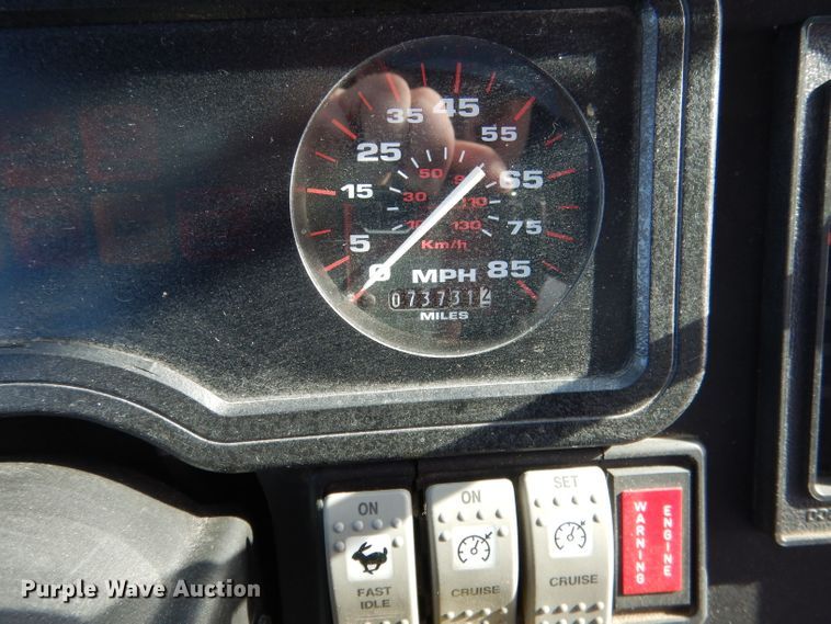 image for item DG5877 2005 Thomas Saf-T-Liner MVP EF school bus