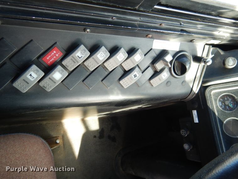 image for item DG5877 2005 Thomas Saf-T-Liner MVP EF school bus