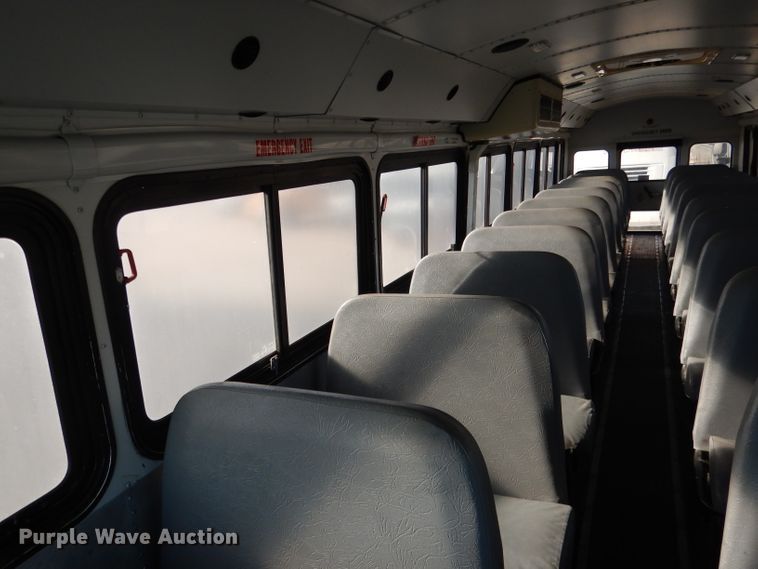 image for item DG5877 2005 Thomas Saf-T-Liner MVP EF school bus