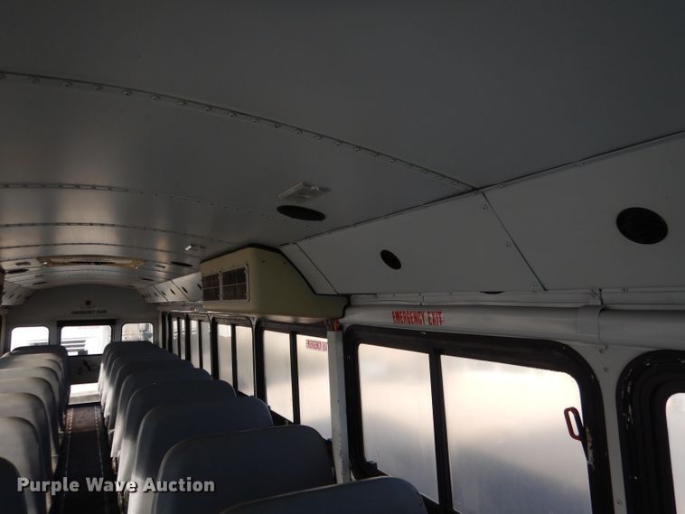 image for item DG5877 2005 Thomas Saf-T-Liner MVP EF school bus