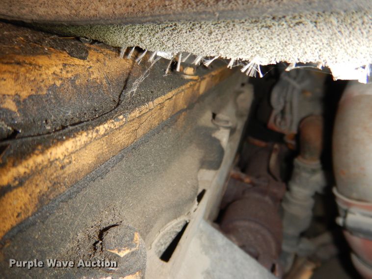 image for item DG5877 2005 Thomas Saf-T-Liner MVP EF school bus