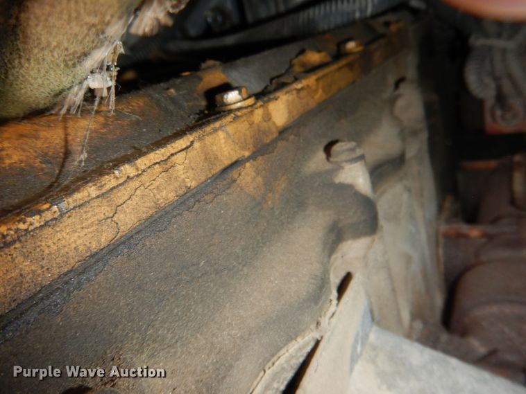 image for item DG5877 2005 Thomas Saf-T-Liner MVP EF school bus