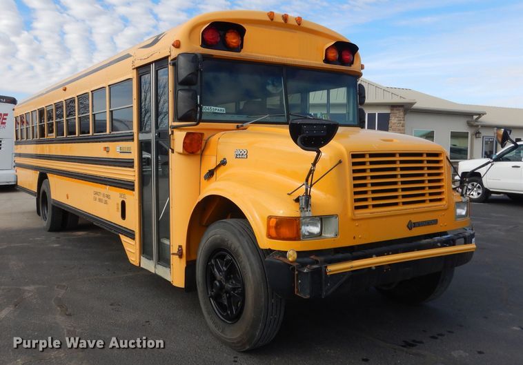 image for item DG5878 2001 Blue Bird 3800 school bus